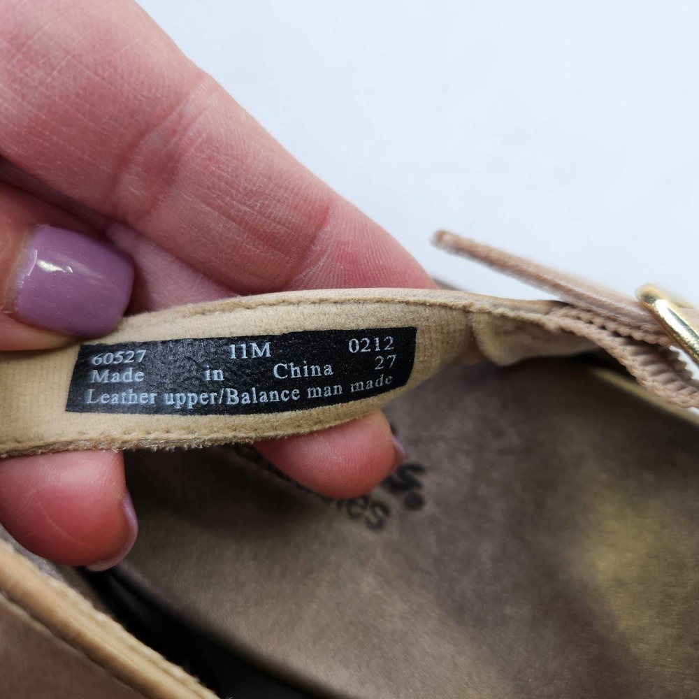 Clarks Leather Sandal Laser Cut Ankle Buckle Strap Bronze Size 11 Wedge Heel - Picture 5 of 8